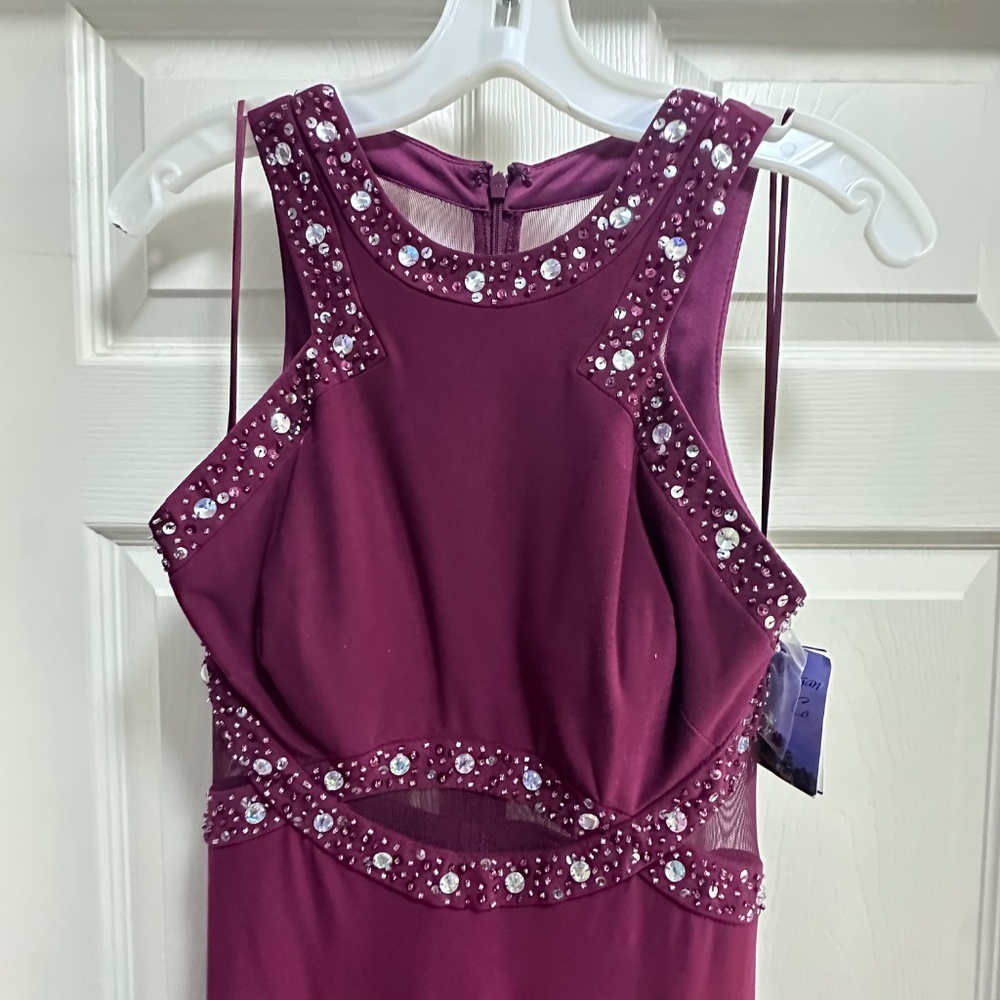 Formal Dress - Picture 3 of 7